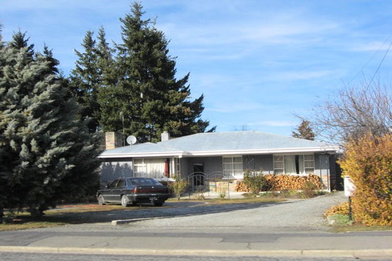 Photo of property in 14 Knowles Crescent, Ranfurly, 9332