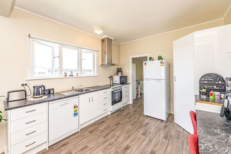 Photo of property in 30 Alexandra Street, Marton, 4710