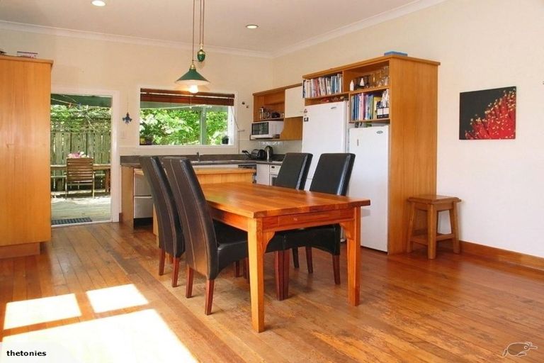 Photo of property in 74 Standen Street, Karori, Wellington, 6012