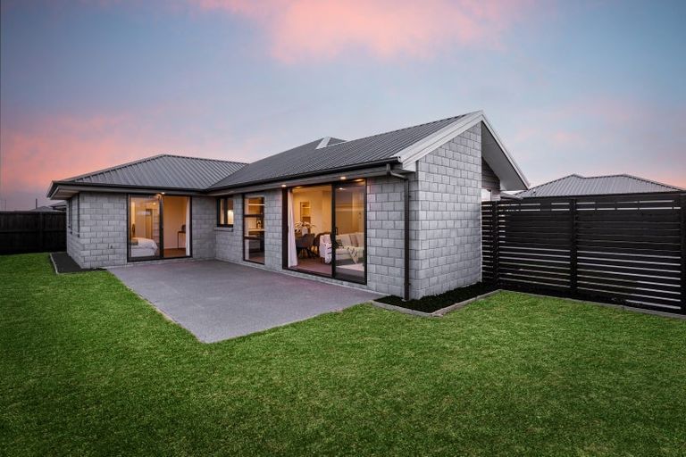 Photo of property in 9 Marcoola Drive, Rolleston, 7614