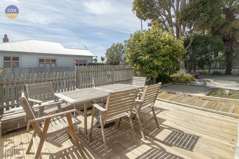 Photo of property in 27 Napier Terrace, Hospital Hill, Napier, 4110