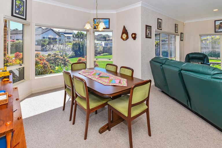 Photo of property in 36 Stewart Gibson Place, Manurewa, Auckland, 2105