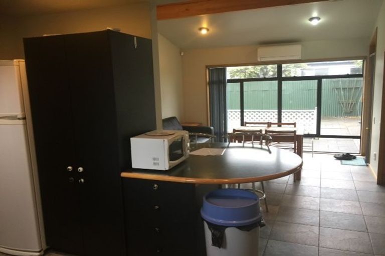 Photo of property in 1/72 Cranford Street, St Albans, Christchurch, 8014