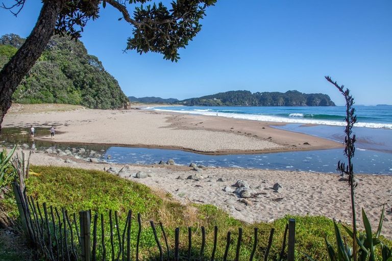 Photo of property in 17 Pye Place, Hot Water Beach, Whitianga, 3591