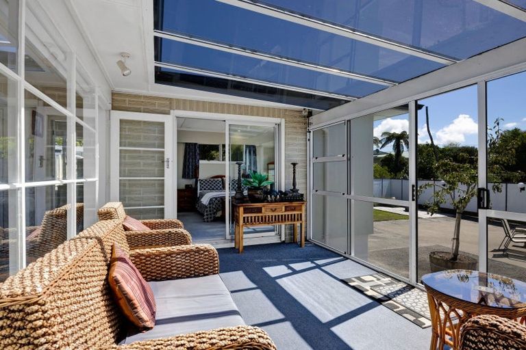 Photo of property in 8 Mahoe Street, Strandon, New Plymouth, 4312