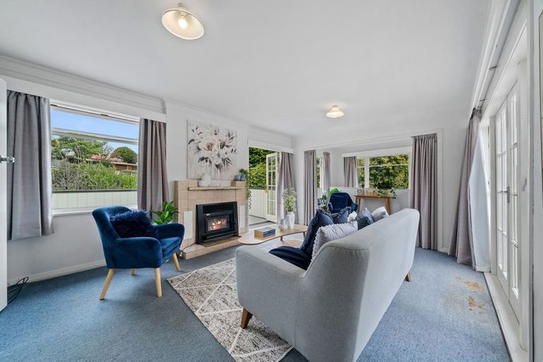 Photo of property in 12 Karaka Grove, Raumati Beach, Paraparaumu, 5032