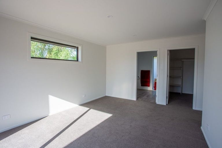 Photo of property in 5 Van Baarle Close, Carterton, 5713