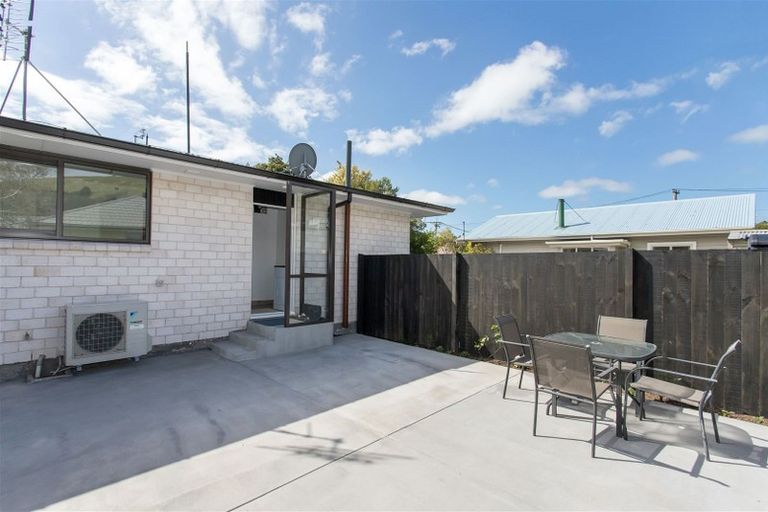 Photo of property in 2/262a Centaurus Road, Hillsborough, Christchurch, 8022