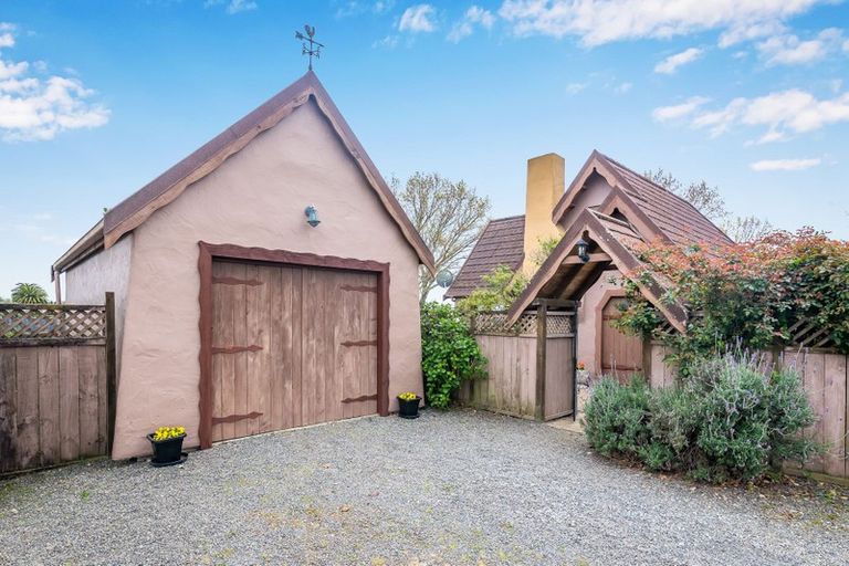 Photo of property in 8 Rosedale Place, Levin, 5510