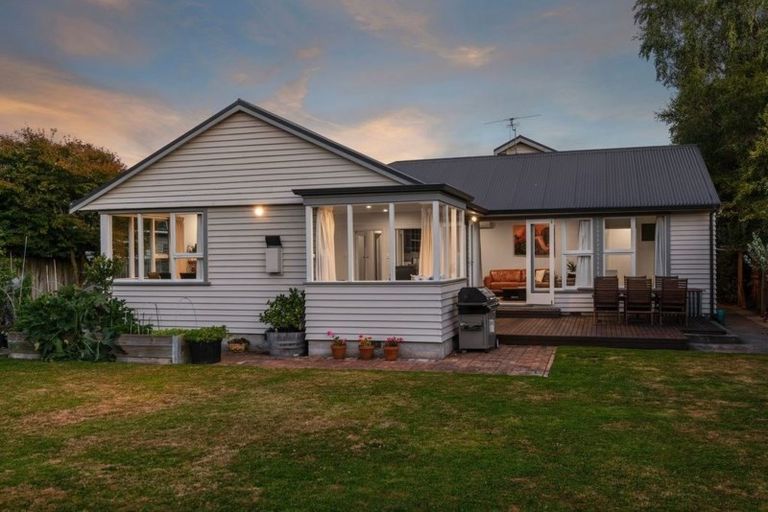 Photo of property in 83 Mays Road, St Albans, Christchurch, 8052