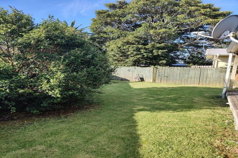 Photo of property in 4 Lendenfeld Drive, Papatoetoe, Auckland, 2025