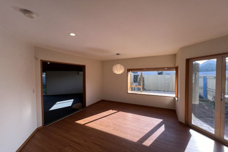 Photo of property in 33 Veitches Road, Casebrook, Christchurch, 8051