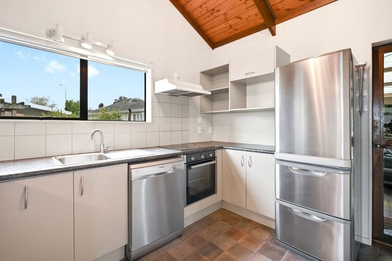 Photo of property in 41b Lake Crescent, Hamilton Lake, Hamilton, 3204