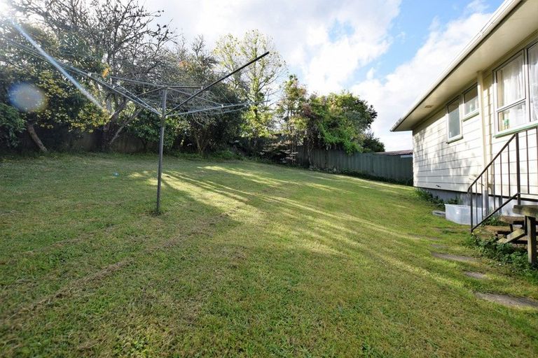 Photo of property in 11 Mile Place, Henderson, Auckland, 0612