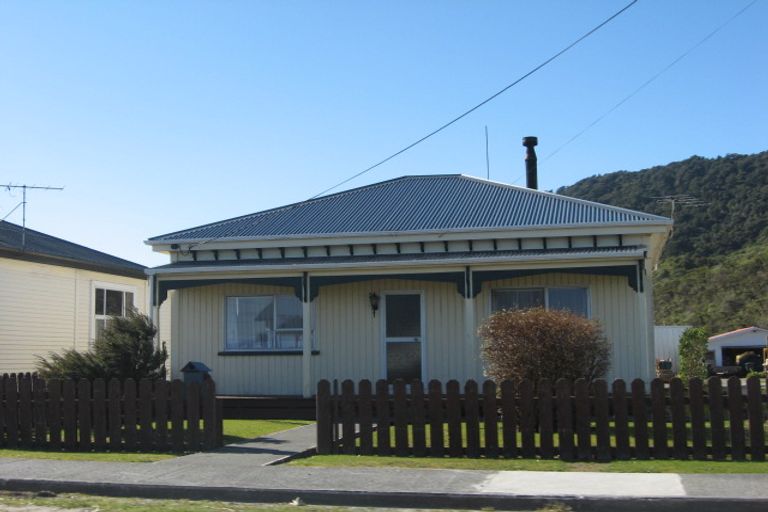 Photo of property in 115 Ward Street, Cobden, Greymouth, 7802