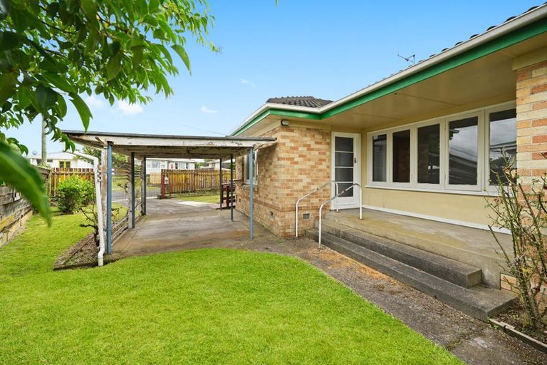 Photo of property in 16 Keats Crescent, Enderley, Hamilton, 3214