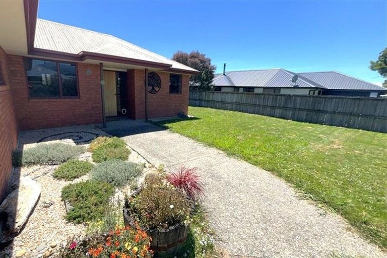 Photo of property in 37 Lord Rutherford Road North, Brightwater, 7022