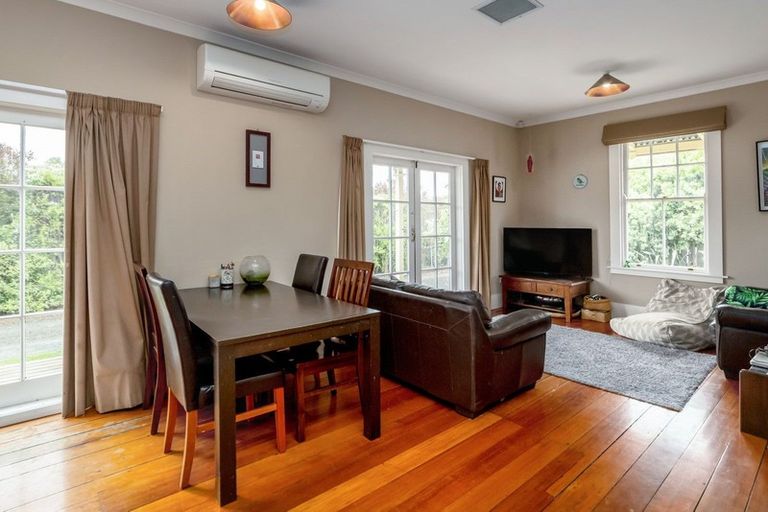 Photo of property in 12 Malcolm Street, Martinborough, 5711