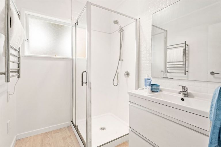 Photo of property in 57 Universal Drive, Henderson, Auckland, 0610