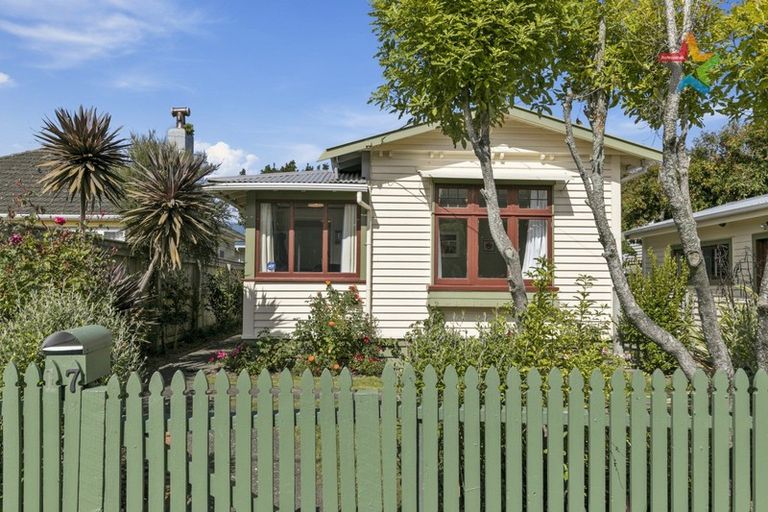 Photo of property in 17 Pirie Crescent, Moera, Lower Hutt, 5010