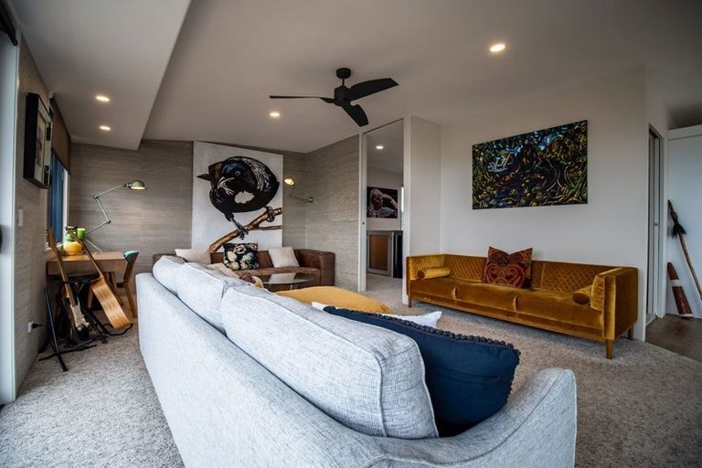 Photo of property in 1 Mission Street, Moturoa, New Plymouth, 4310