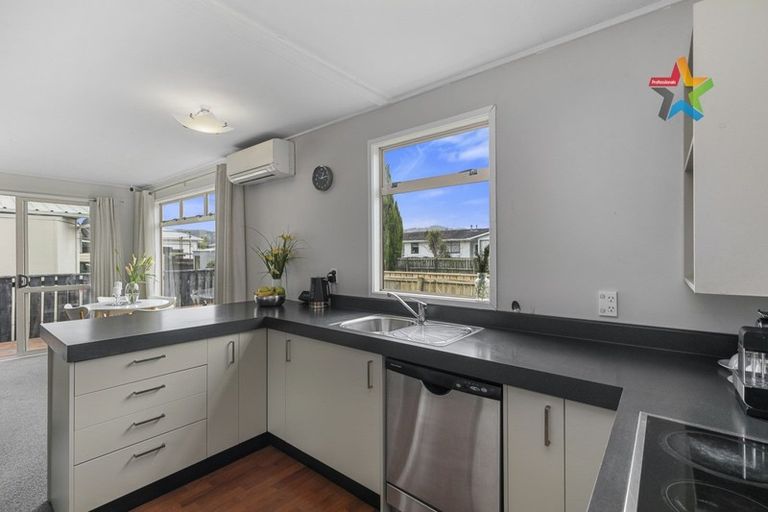 Photo of property in 2/30 Awamutu Grove, Waiwhetu, Lower Hutt, 5010