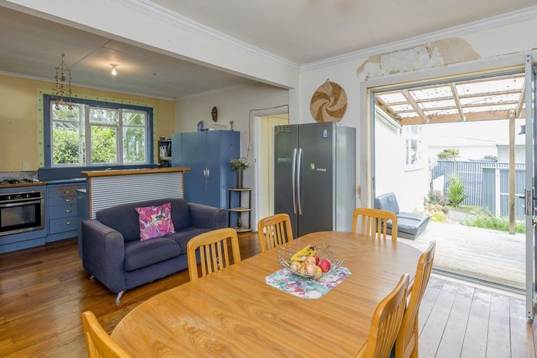 Photo of property in 27 Salisbury Street, Levin, 5510