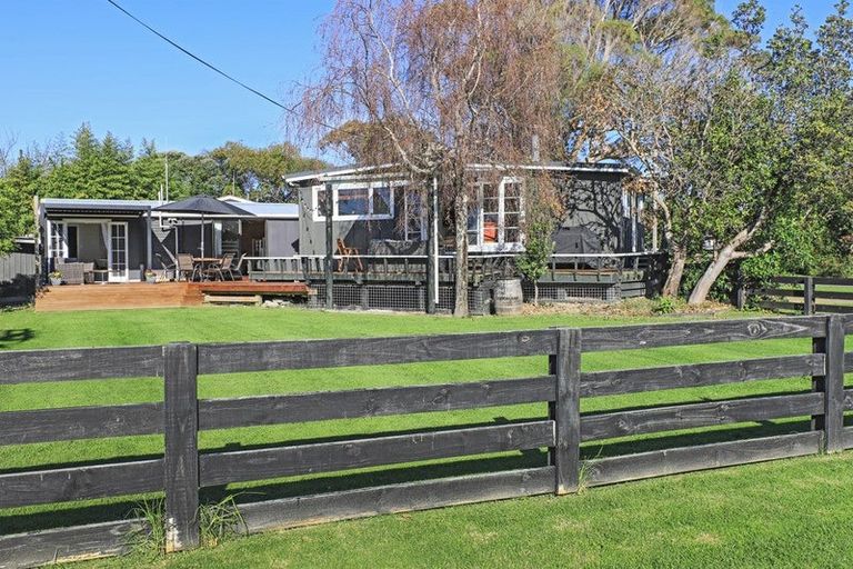 Photo of property in 30 Gillies Crescent, Waimarama, 4294