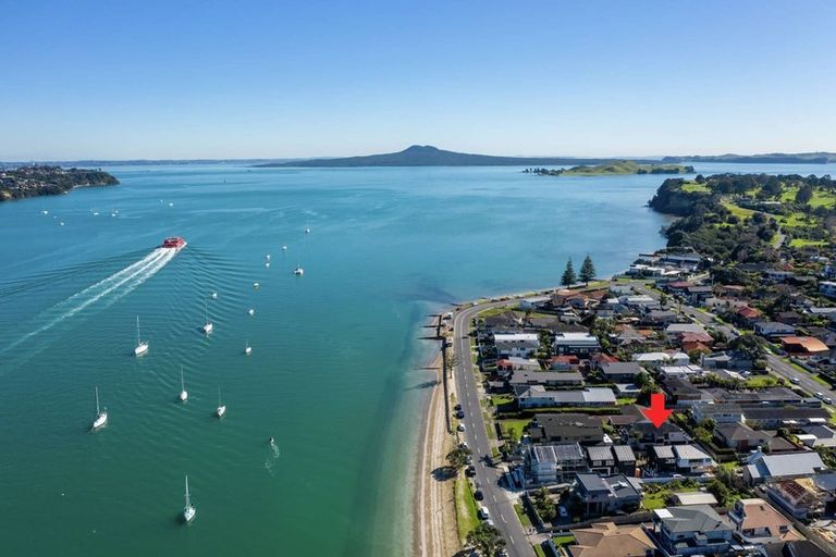 Photo of property in 14a The Parade, Bucklands Beach, Auckland, 2012