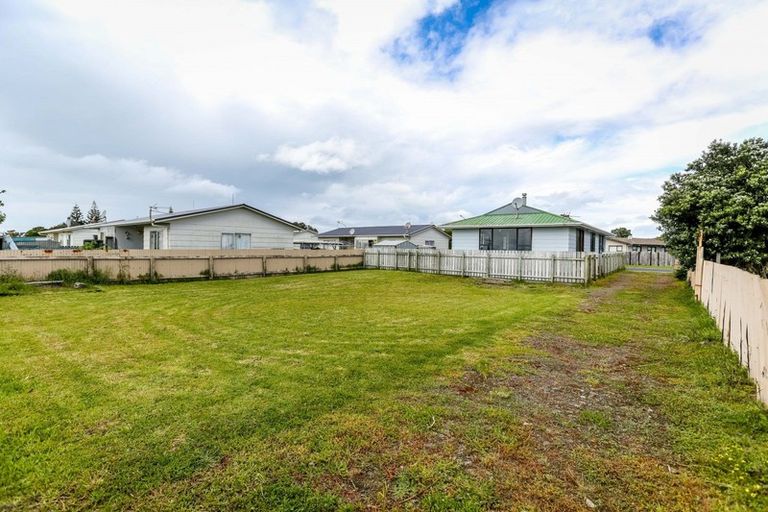 Photo of property in 72 Hume Street, Waitara, 4320