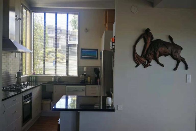 Photo of property in 131 West Harbour Drive, West Harbour, Auckland, 0618