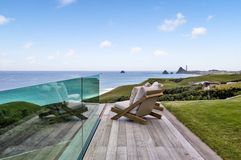 Photo of property in 24 Washer Road, Omata, New Plymouth, 4374