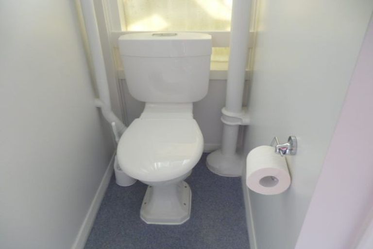 Photo of property in 1/33 Queen Street, Upper Hutt Central, Upper Hutt, 5018