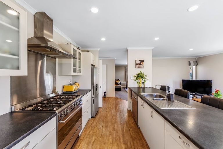 Photo of property in 40 Country Palms Drive, Halswell, Christchurch, 8025