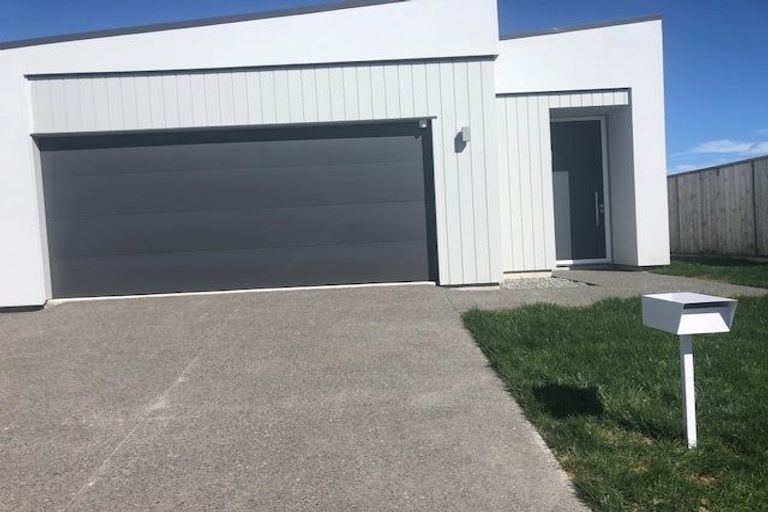 Photo of property in 542 Grenada Street, Papamoa Beach, Papamoa, 3118