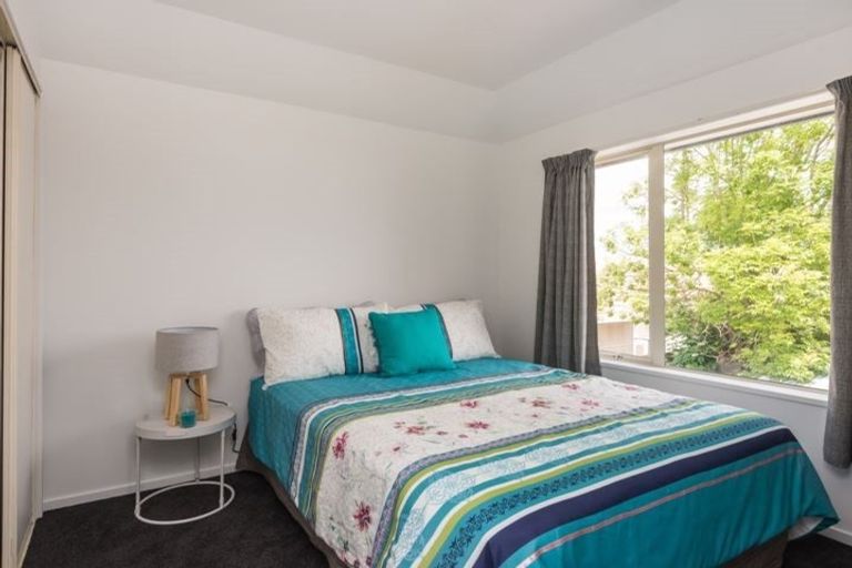 Photo of property in 2/2 Broadbent Street, Riccarton, Christchurch, 8041