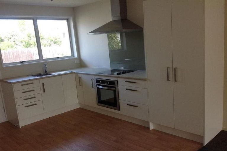 Photo of property in 2/132 Mcfaddens Road, St Albans, Christchurch, 8052