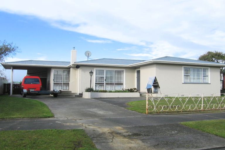 Photo of property in 22 Battersea Place, Roslyn, Palmerston North, 4414