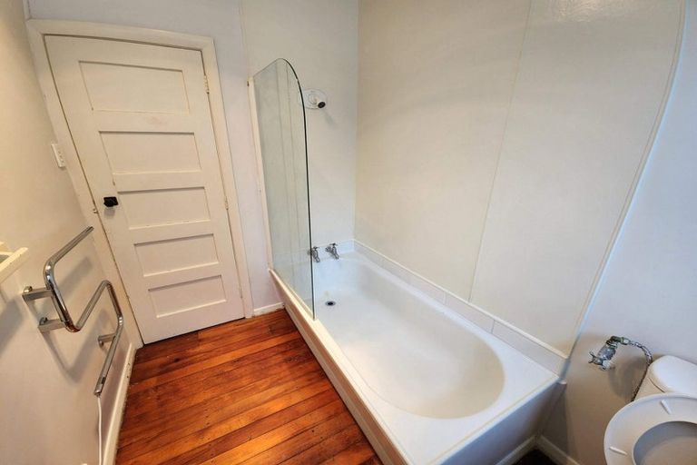 Photo of property in 15 Holcombe Place, Somerfield, Christchurch, 8024