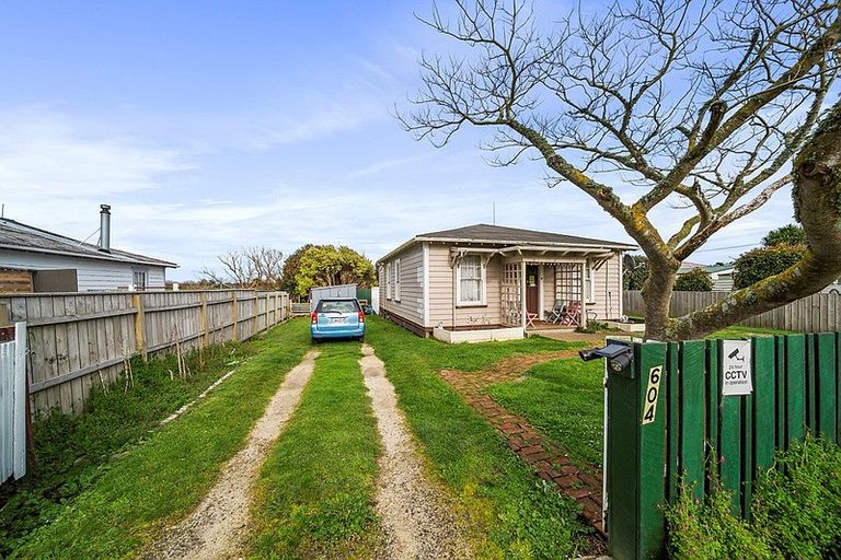 Photo of property in 604 Haowhenua Place, Hawera, 4674