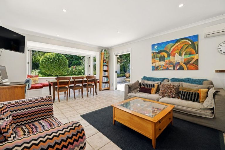 Photo of property in 44 Isobel Road, Greenhithe, Auckland, 0632