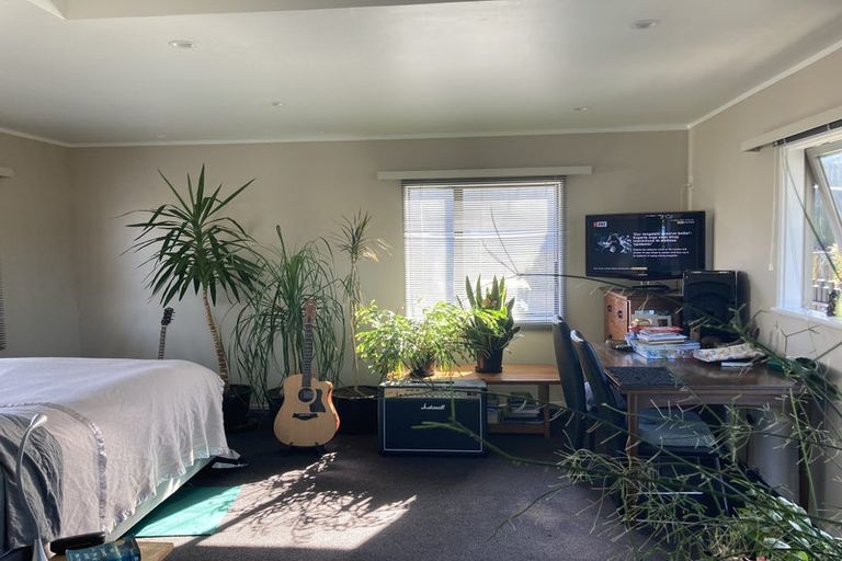 Photo of property in 5a Ron Parlane Place, Titahi Bay, Porirua, 5022