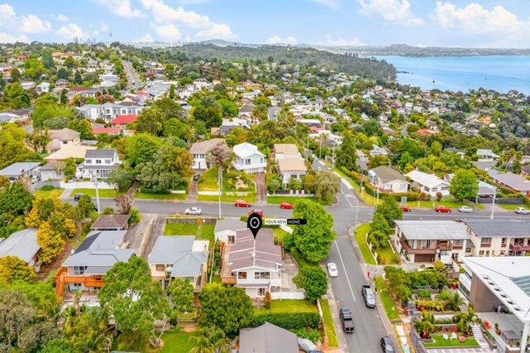 Photo of property in 1 Jacaranda Avenue, Beach Haven, Auckland, 0626