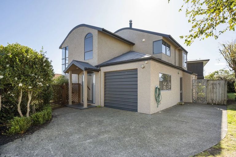 Photo of property in 2/16 Aubrey Crescent, Rainbow Point, Taupo, 3330