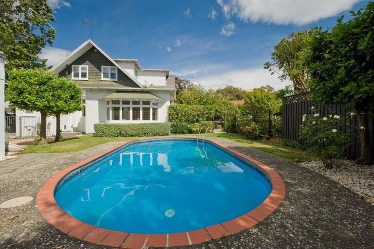 Photo of property in 284 Papanui Road, Merivale, Christchurch, 8052