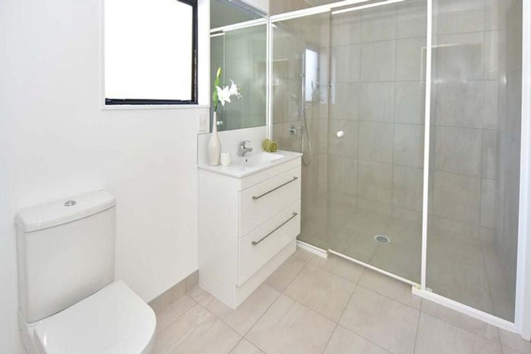 Photo of property in 11a Pine Road, Orewa, 0931