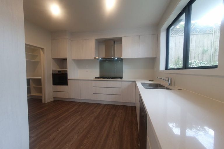 Photo of property in 3d Datura Place, Sunnynook, Auckland, 0620