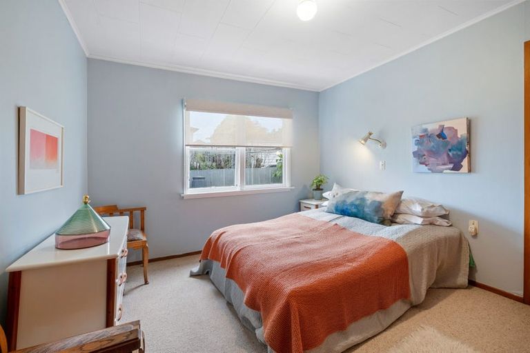 Photo of property in 21 Vivian Street, New Plymouth, 4310