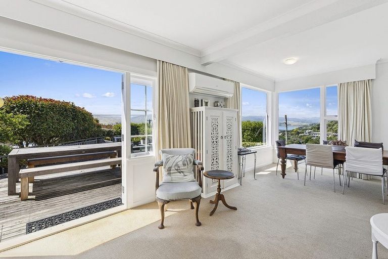 Photo of property in 31 Kiriwai Road, Paremata, Porirua, 5024