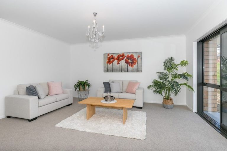 Photo of property in 8 Bosun Place, Te Atatu Peninsula, Auckland, 0610